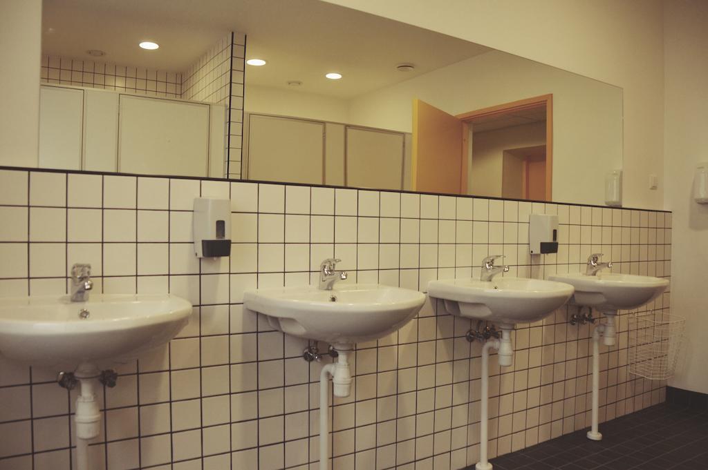 Saare Automatic Hostel Pärnu Szoba fotó